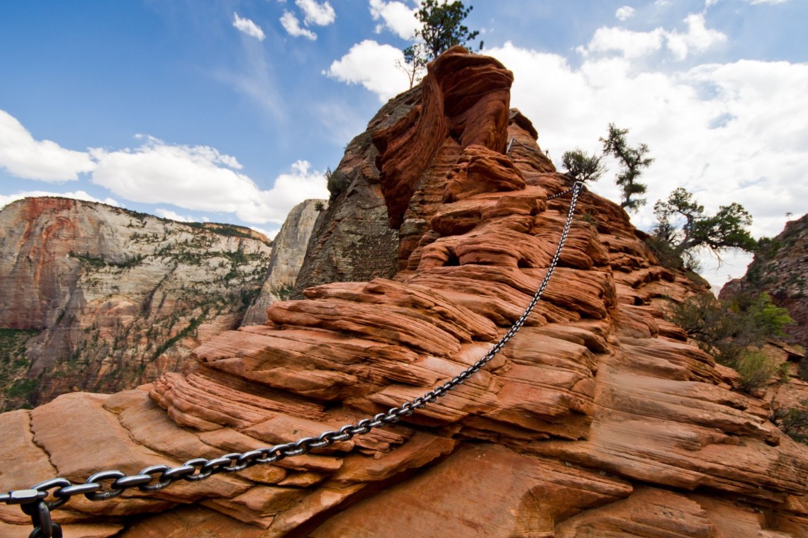 How to Hike Angels Landing during your 2024 Utah vacations