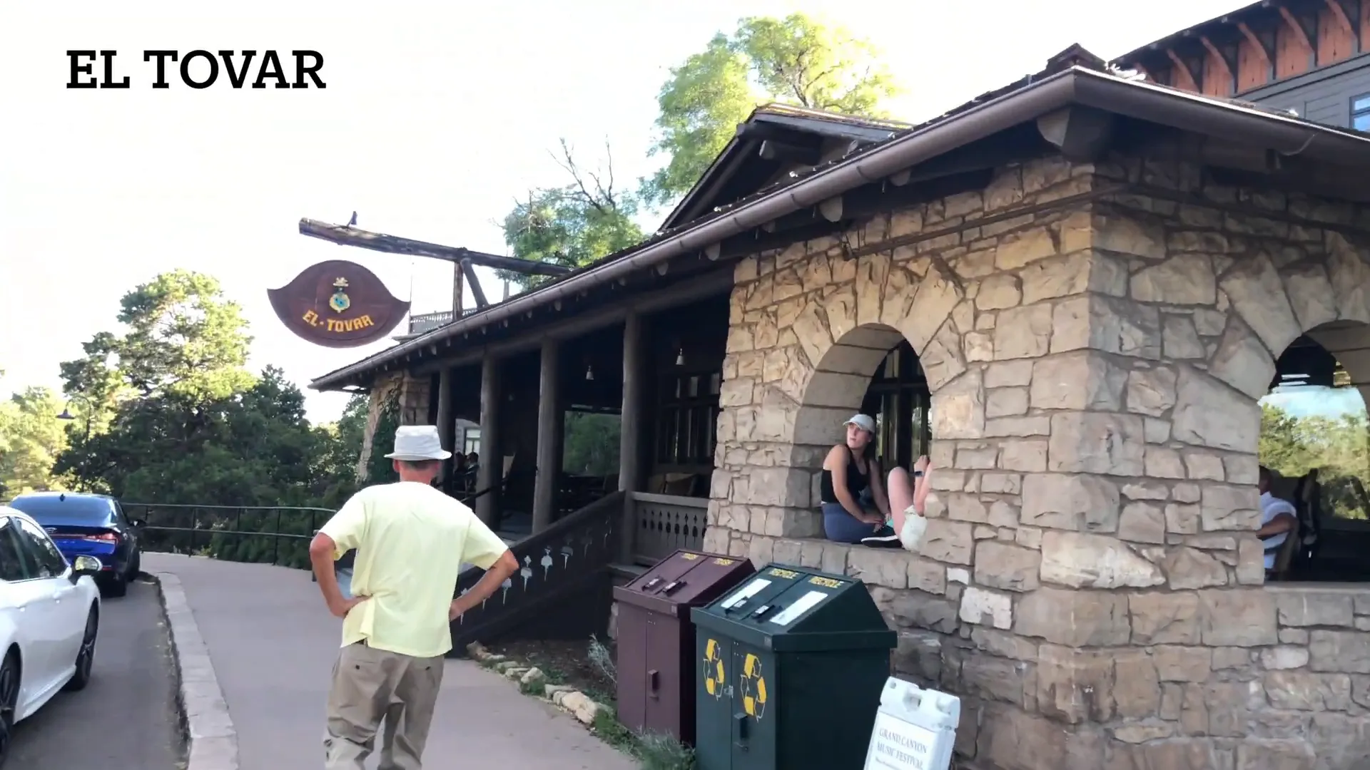 Historic El Tovar Hotel exterior on the South Rim