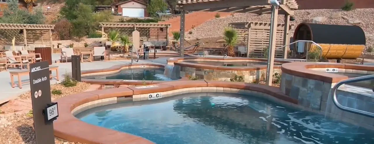 Shallow family area where children can play while parents soak nearby
